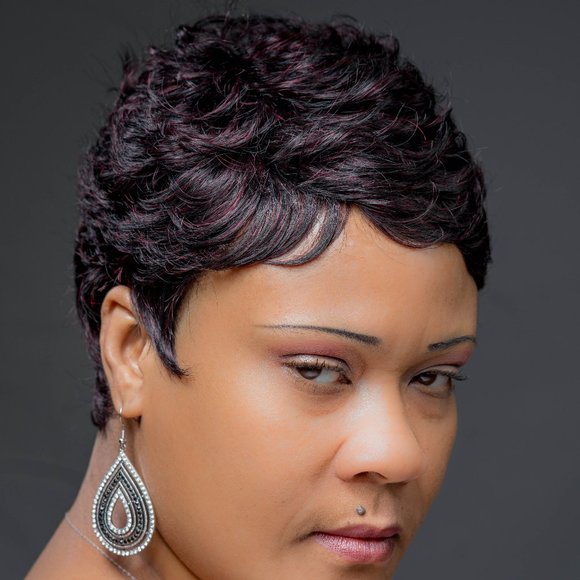 Hollywood Pixie Wig - Picture 5 of 9